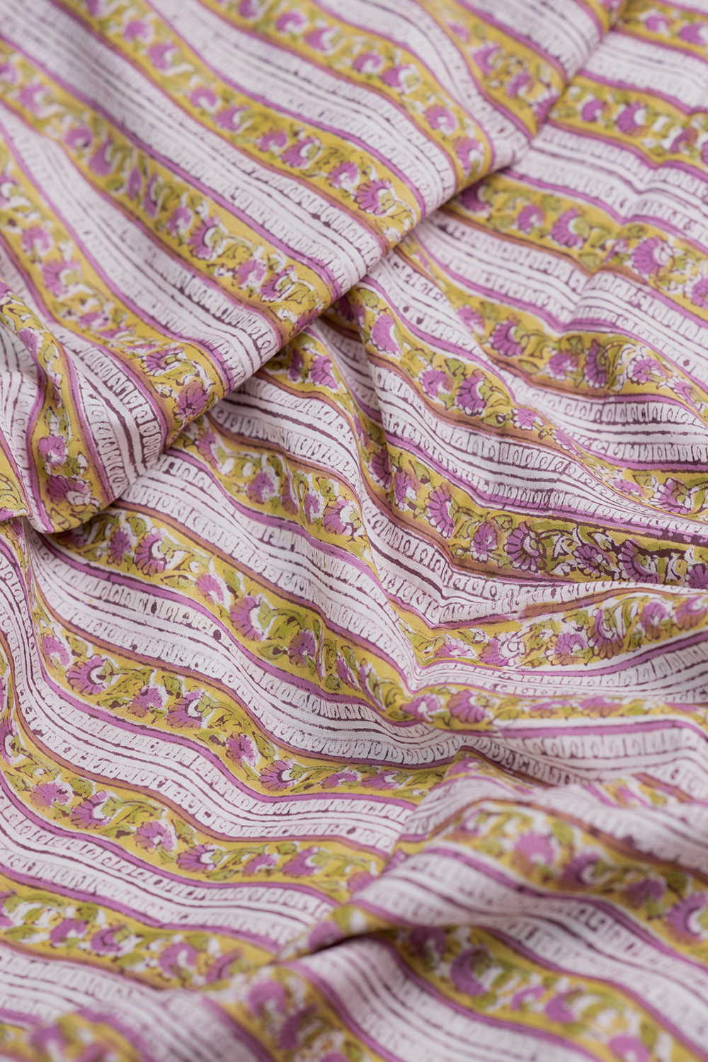 Flowing Floral Sanganeri Mul Cotton Fabric - Image 3