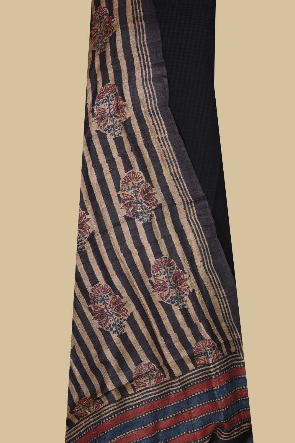 Black Mangalagiri Boddu Checks Top & Tussar Dupatta